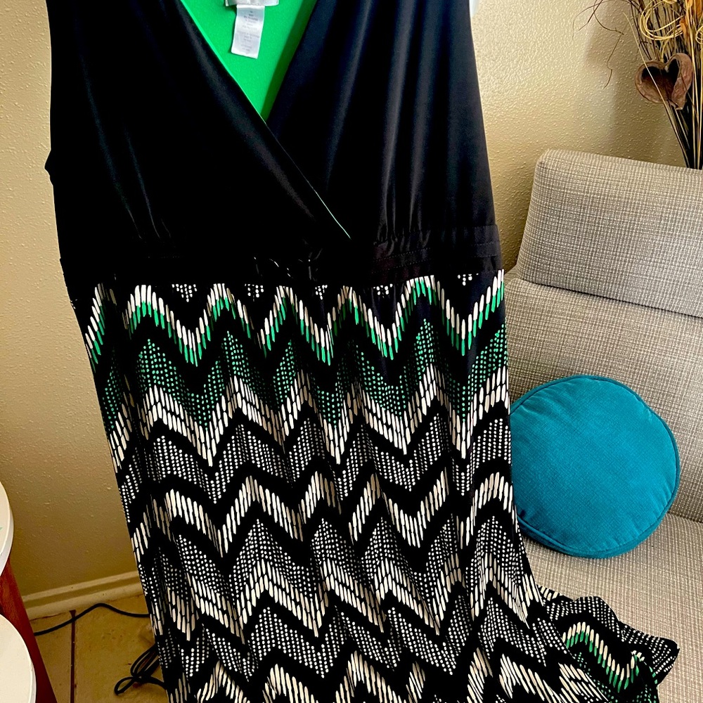 3x Green and black chevron maxi dress